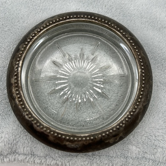 WeS. Blackinton Antique U.S. Silver-Plated Set of Two (2) 4”-Coasters - Picture 6 of 7